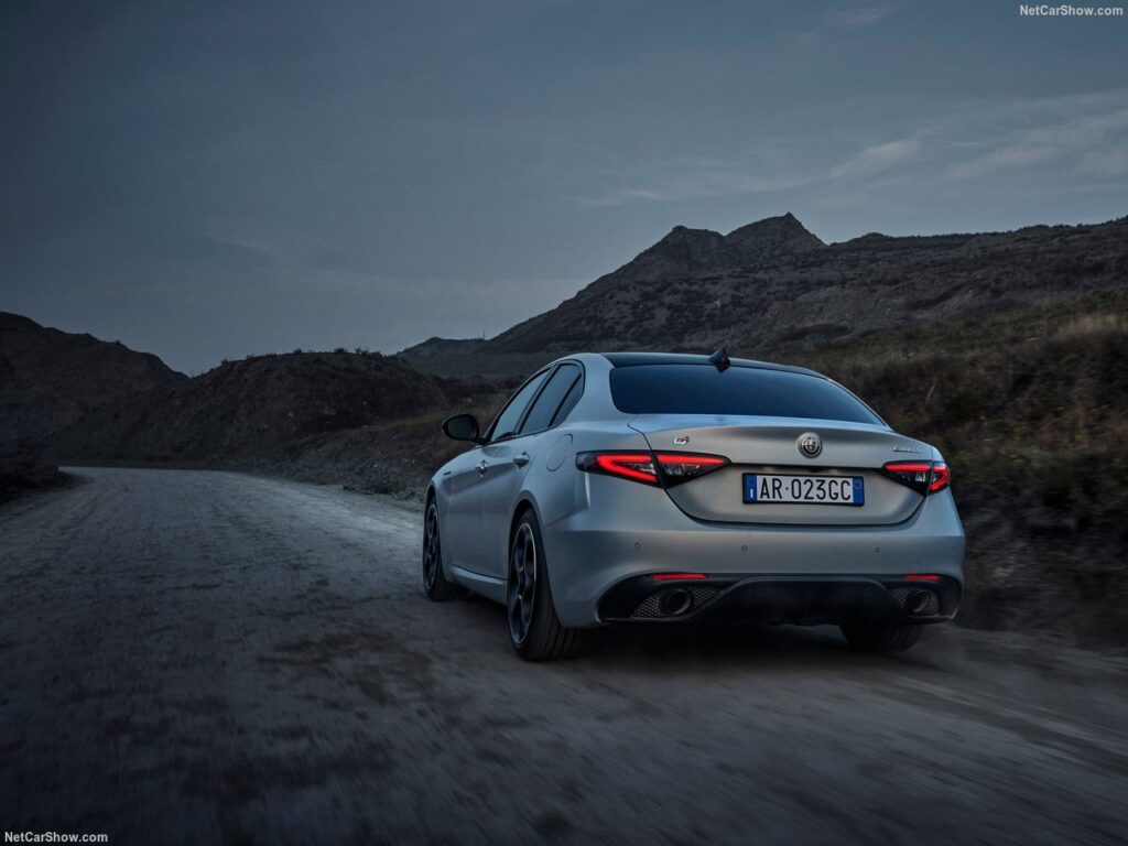 אלפא רומיאו ג'וליה