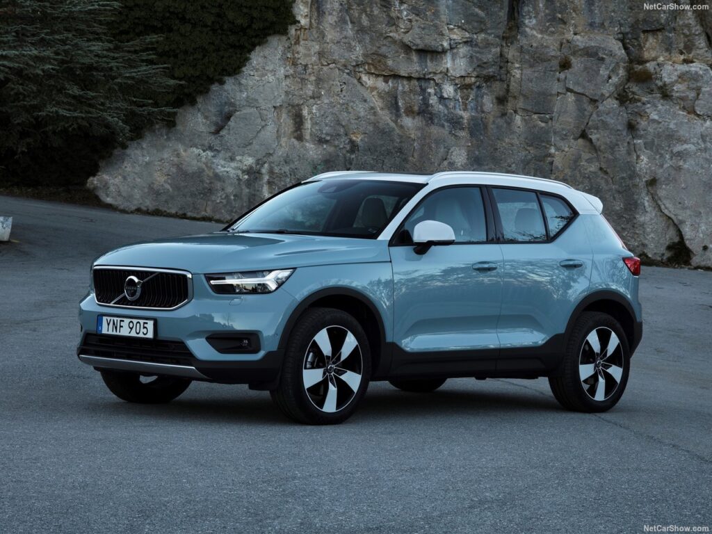 וולוו XC40 היברידי נטען