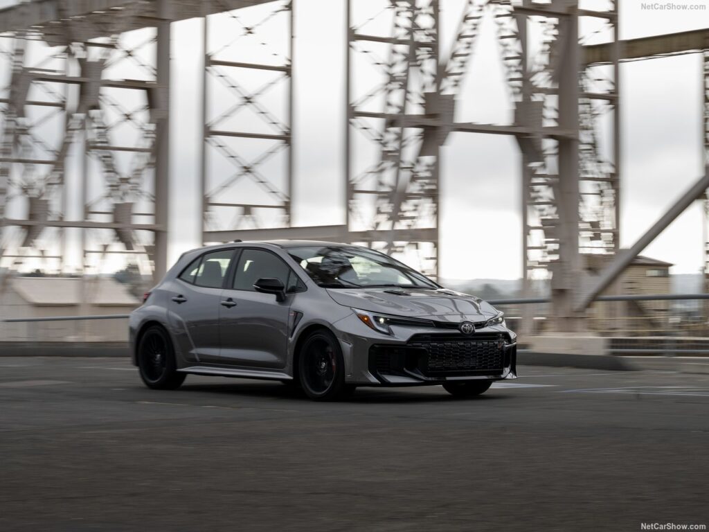 טויוטה קורולה GR